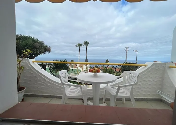 Studio Sea Front View & Pool Daire