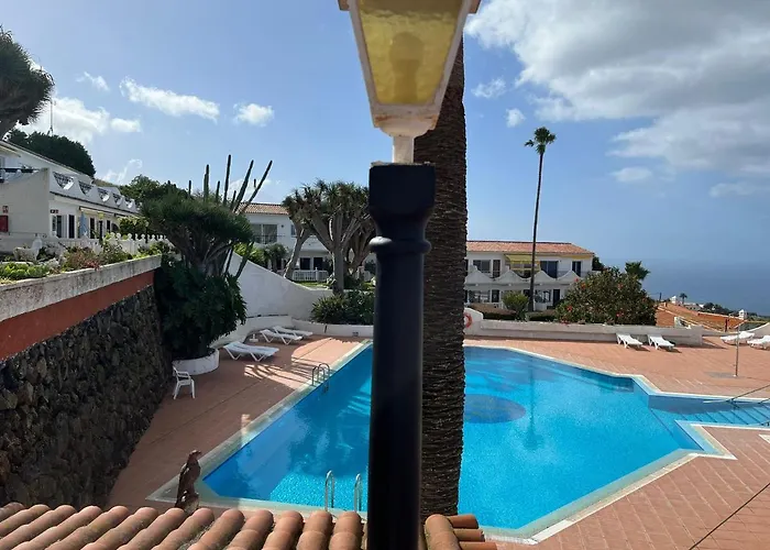 Studio Sea Front View & Pool Apartman