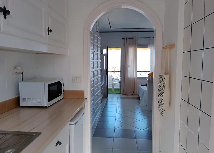 Studio Sea Front View & Pool