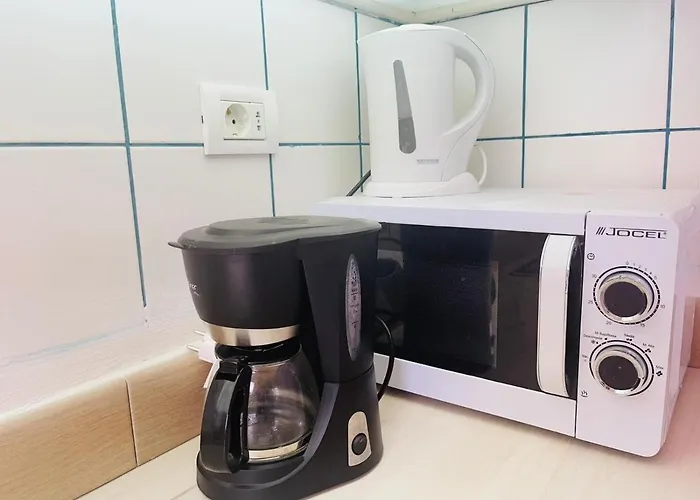 Studio Sea Front View & Pool Apartment *