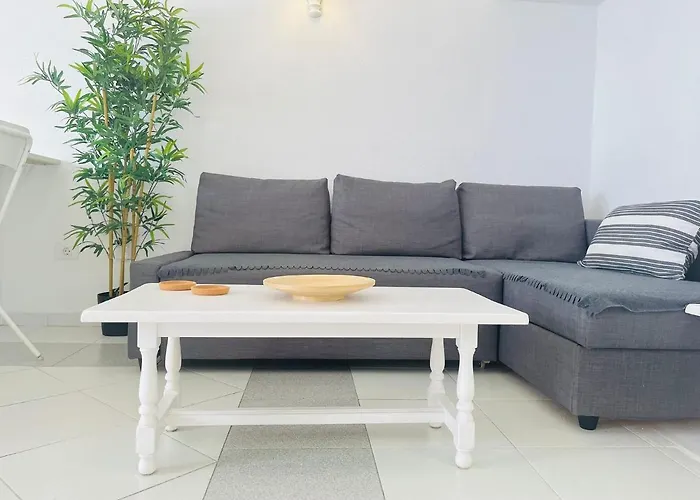 Apartment Studio Sea Front View & Pool *